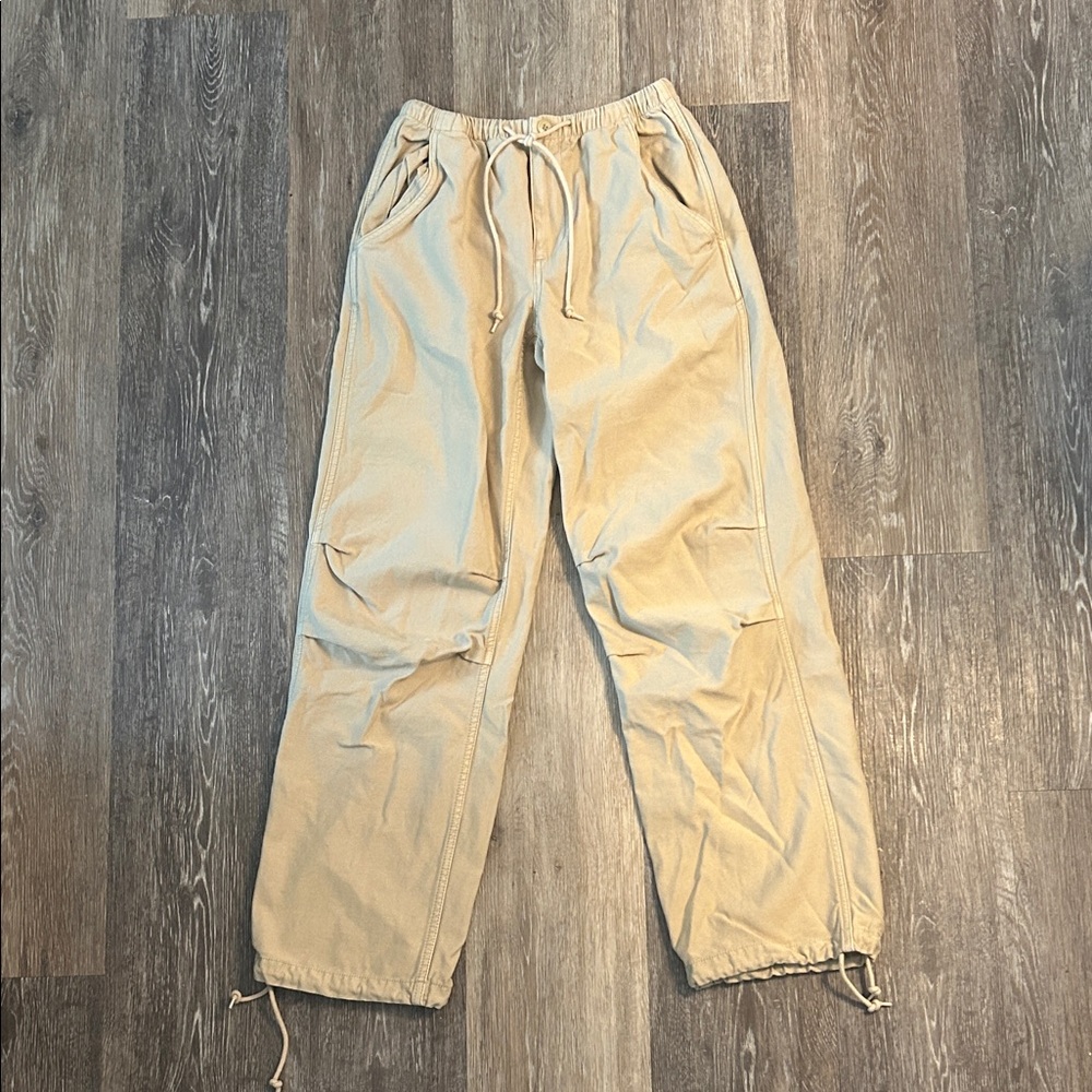 Aritzia Women’s Tan Barrel Pants